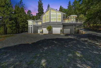 Image de Magical 10+ Acres w/4-bed, 4-bath Villa Retreat in Beautiful Foresthill