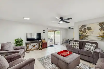 Image de Updated Townhouse in Tucson Foothills w/ a community pool & private patio