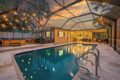 Bayview Oasis - Pool, Hot Tub & Pet Friendly!