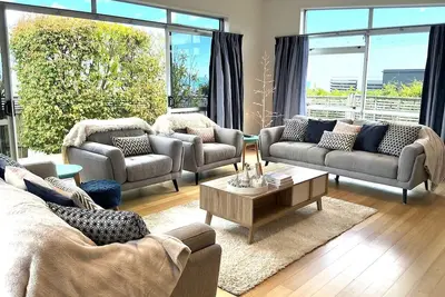 Image de Entertainer’s Paradise with Sea Views