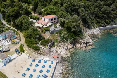 Image de Splendid house pieds dans l'eau for 10 people on the island of Elba, Private access to the sea.