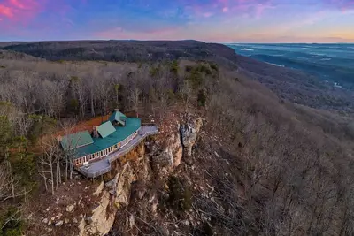 Image de Luxury Cabin - Spectacular View in Cloudland, Ga