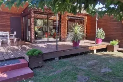 Image de Gîte piscine Mons Herault immense terrain de jeux.