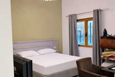 Image de Tirana Central Apartment - Free Parking - Fit Four