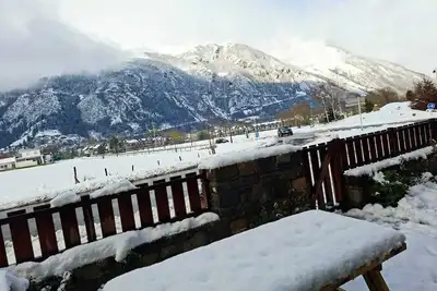 Image de Appartement neuf 7/8 personnes avec vue et jardinet proche du centre de St Lary.