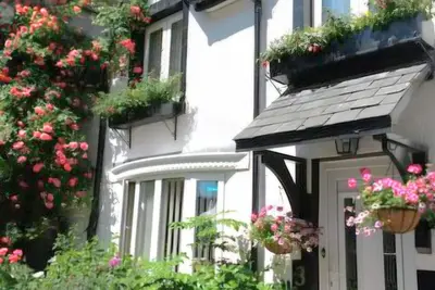 Image de Water Street Cottage-5-minute walk to Pier Promenade & Beach