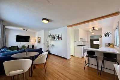 Cozy 3bd King Ed Near Whyte Ave