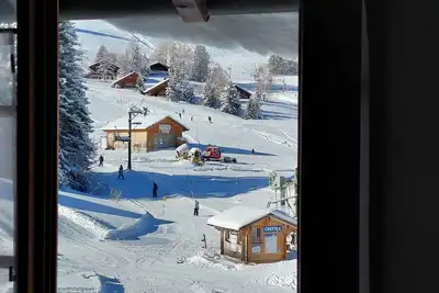 Image de emplacement exceptionnel : ski aux pieds et magnifiques randonnées