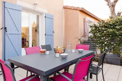 Image de Pavillon climatisé 6 pers proche plage avec terrasses, wifi, parking privé, et tout confort à Narbonne-Plage