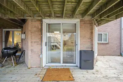 Quiet Aurora Executive Suite - 2br with Separate Entry