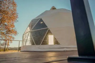 Image de Float on Inn Geodome at The Edge—Unique Riverfront Glamping in Salt Lick, Ky