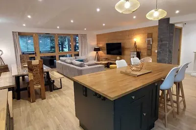 Image de Chamrousse 1750 - Appartement - 138m² (11p) - 4 Etoiles 🤩 - Pied des pistes