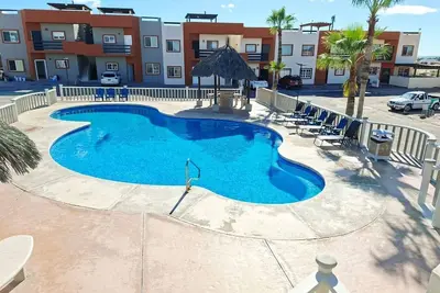 Image de 2br Condo Near Sandy Beach - Pool - Fast WiFi