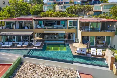 Resort-Style Villa w/ Private Padel & Infinity Pool