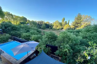 Image de Maison avec piscine • Jardin au calme • 6 p • Proche Sommières Montpellier Nîmes