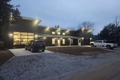 Image de Brand New Luxury Lake House Getaway