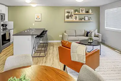 Modern 2 Bedroom Suite
