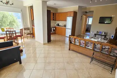 Image de Effie's Escape Spacious House in Zola