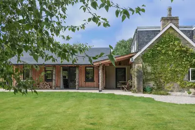 Image de Relugas Mill - a peaceful highland escape in a restored mill cottage with pond