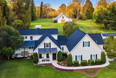 Image de Riverfront getaway, Walking distance to Awesome!