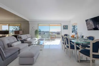 Image de Appartement 117 m2 vue sur Mer - 3 Ch  3 SdB - Cannes