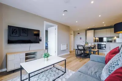 Image de High-End 2br • 2ba • Parking • City Access