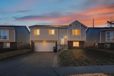 Image de Superb 4-bedroom house in friendly Omaha neighborhood