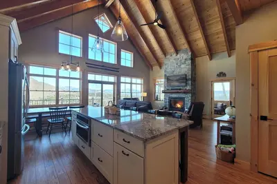 Image de 4 Bed Luxury White Mtn Retreat w/ Stunning Views! Pet Friendly in Campton, Nh (Ll45c)