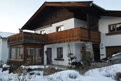 Image de Appartement spacieux avec jardin d'hiver