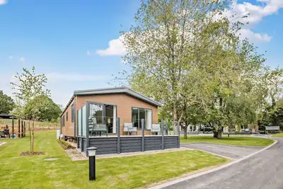 Image de Saron 2. 0 (Pet), Llandyrnog