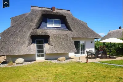 Image de Luxurious thatched house in Zinnowitz - wellness, garden & fireplace
