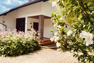 Image de Odw homes - large country house with three apartments and garden