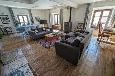 Image de Grand appartement de150m2  avec garage pour une voiture