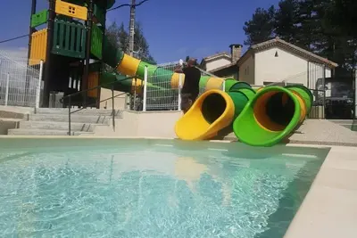 Image de Chalet 4 étoiles - Piscine  - ccbeheh