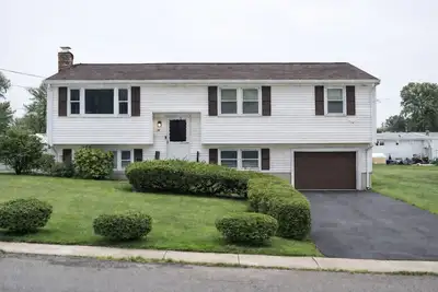 Image de Spacious Raised Ranch Retreat 5br 2ba