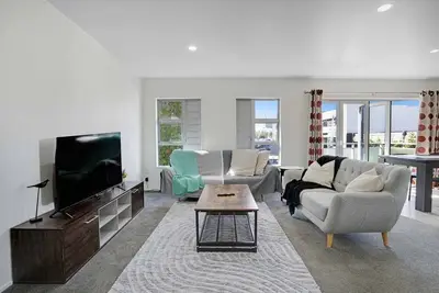 Image de 1ab/17 Rare Find Sleeps 8! - 4 Br 2 Ba Family Townhouse Grafton