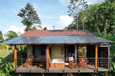 Image de Private Arenal Compound for 12 - Villa + 3 Cabins + Casita w/ Hot Tubs & Pool