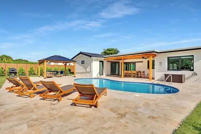 Image de Modern 4br Villa, Spacious Outdoor Heated Pool Bbq