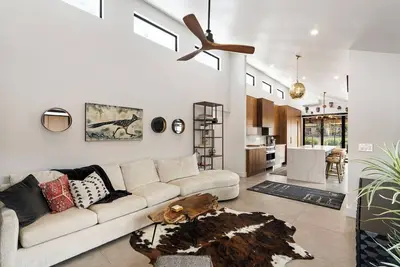 Image de Modern Desert Retreat - 2 Bed/2. 5 Bath - Near Tons of Top Az Attractions
