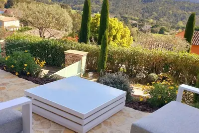 Image de Villa at St Tropez Golf Club: 4 bedrooms, 24/7 security, tennis courts. . . .