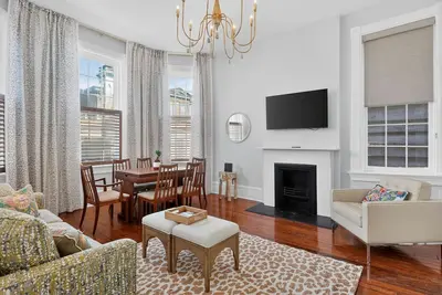 Image de Henry Hayme House Penthouse: Overlooking Orleans Square