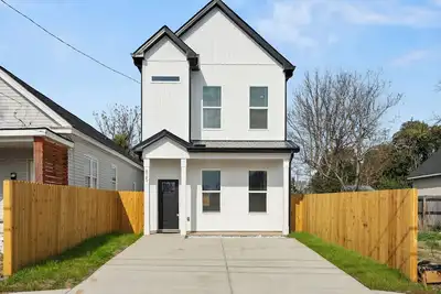 Modern Downtown Getaway