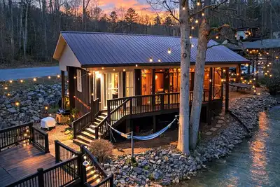 Image de Cozy 1-bedroom cabin in serene Ellijay