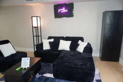 Image de Stylish Cozy Townhouse Near Major Highways