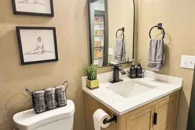 Image de House of Olive • Heart of Nwa • Family-Friendly 3br Home • Sleeps 6