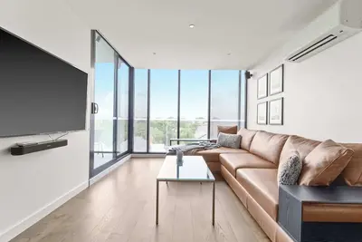 Image de Central Oakleigh 2br Apartment w Parking