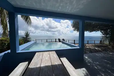 Image de Villa avec vue sur l'océan et piscine à débordement, St. Kitts