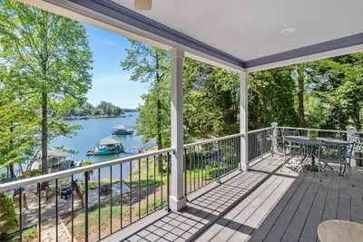 Image de Keowee Oar House * Hot Tub * Pet Friendly * Kayaks