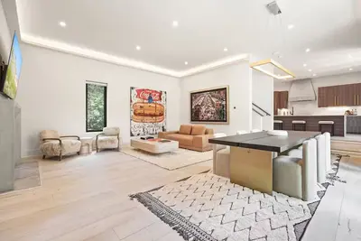 Image de Modern Luxe Nest/ Minutes from Downtown Atl