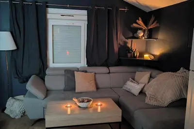 Image de Mobilhome Cocooning à la plage et en plein centre de Camiers. Animaux bienvenus!